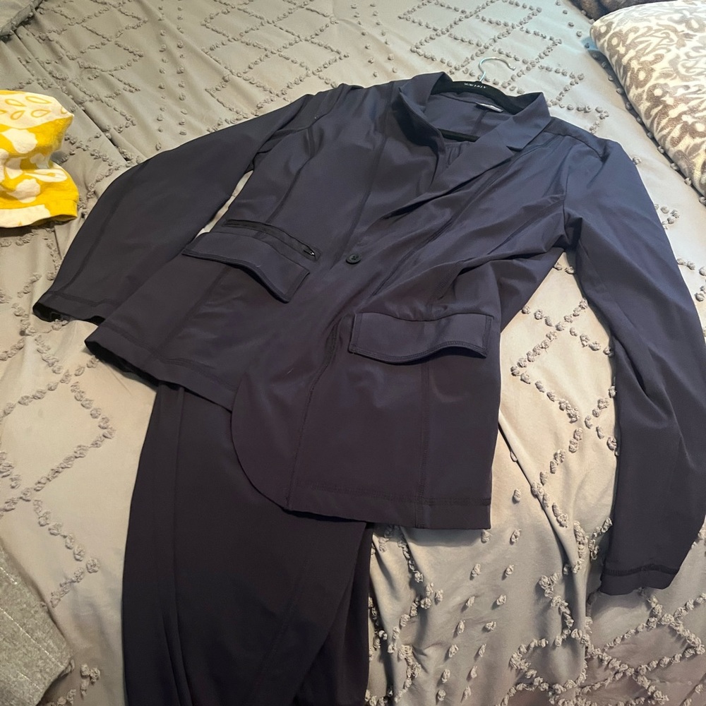 Eddie Bauer Departure Blazer and Pants Set